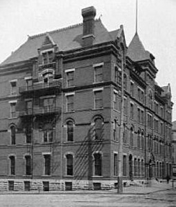 7595_itt_raboskodott_czolgosz