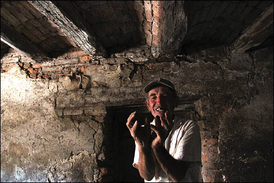 Szászcsávás 120703-6.Ahol fészkelnek a fecskék