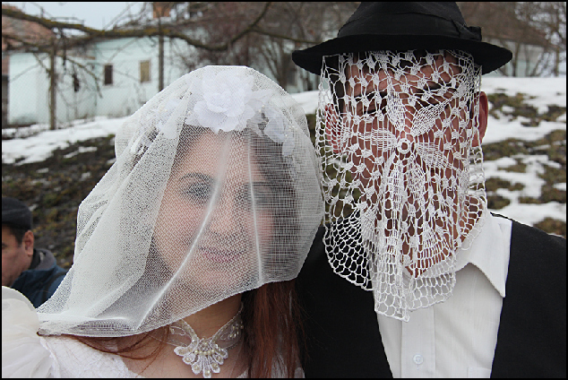 Vőlegény és menyasszony_kafe_bzs