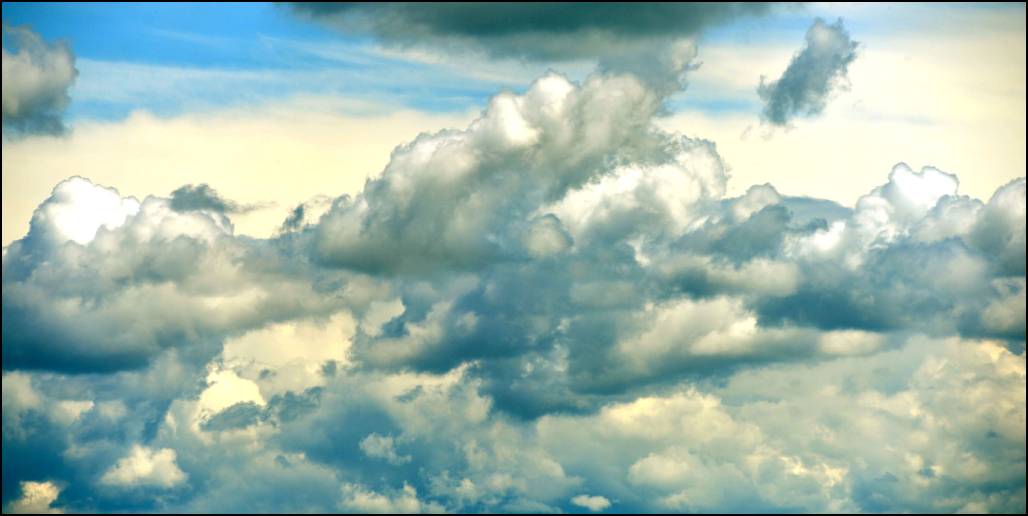 Kiliti repuloter viharkutyak es gomolyfelhok