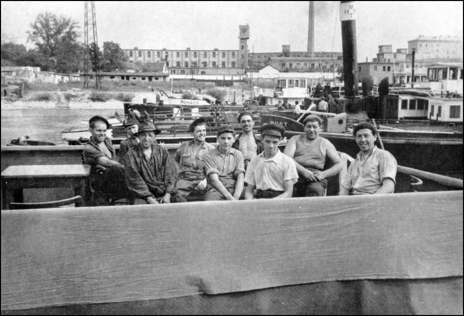 1949_abrigad_fortepan