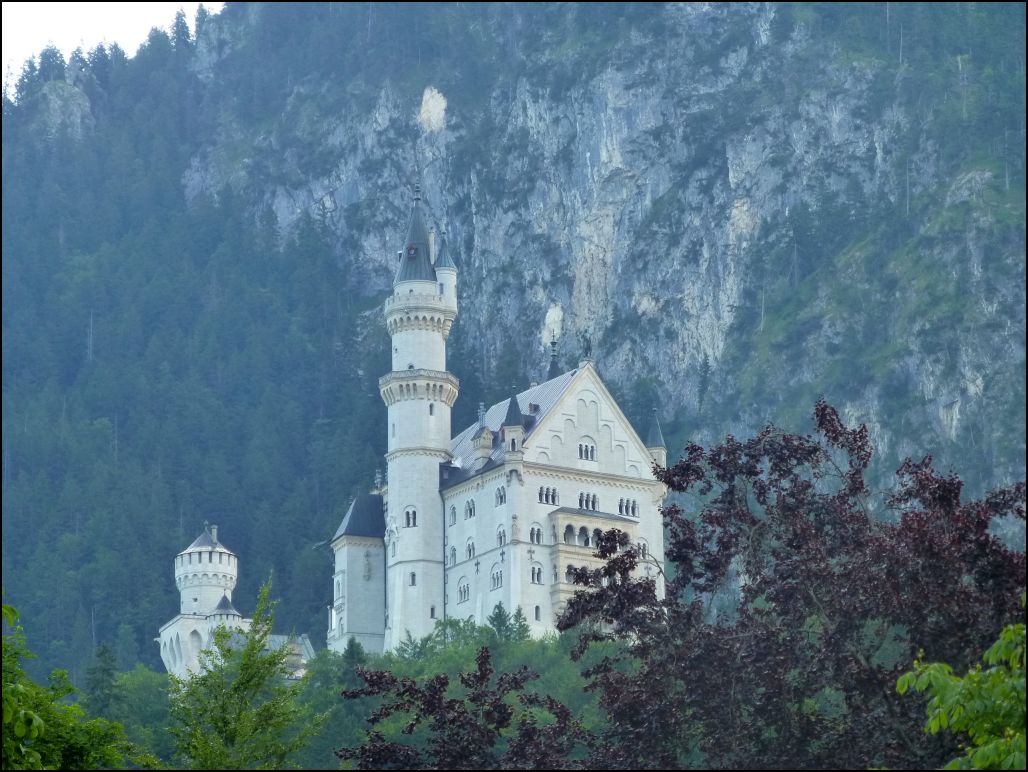 ilyeskinga_sasfeszek