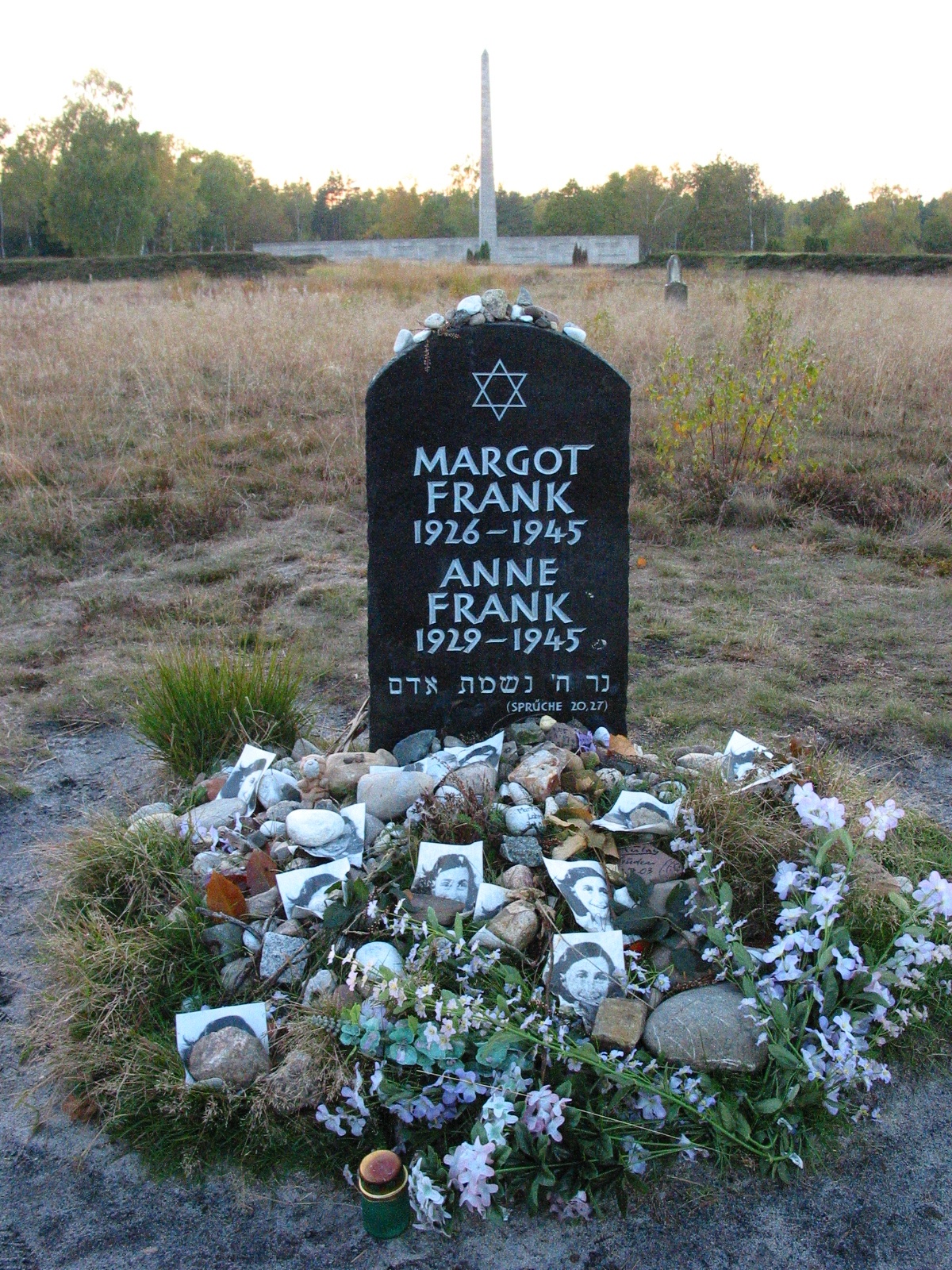 Anne_frank_memorial_bergen_belsen