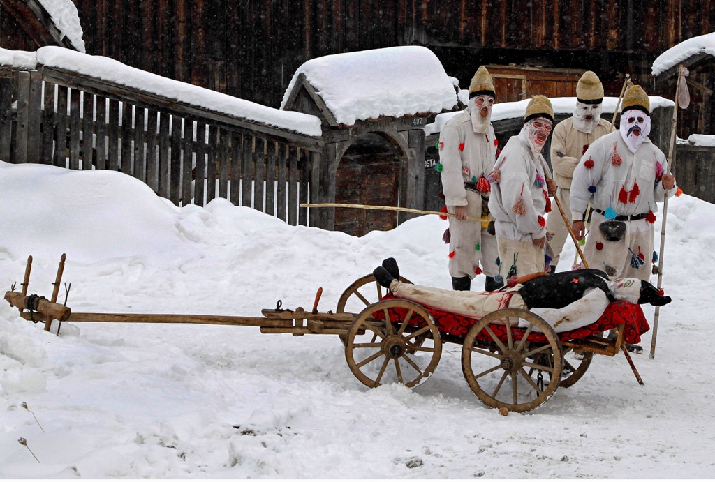 Péter Hajnal Margit-A hamvasok II.dij